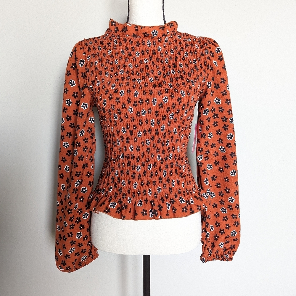 Dark orange black & white floor print shirred long sleeve rifle trim top size M
